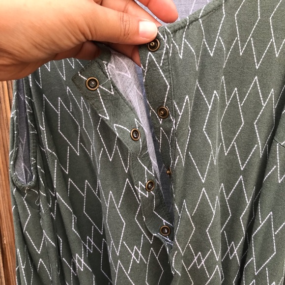 Merona triangle print green shorts romper - Picture 4 of 8